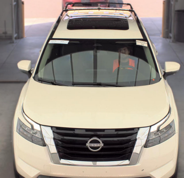 Used 2023 Nissan Pathfinder SV w/ SV Premium Package AWD/4WD image 2
