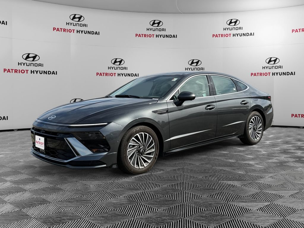 Certified 2025 Hyundai Sonata Limited FWD image 7