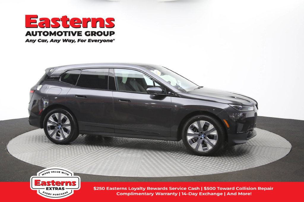 Used 2024 BMW iX xDrive50 AWD/4WD image 47