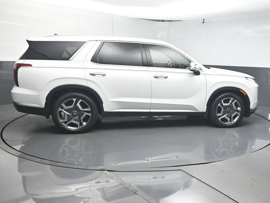 Used 2024 Hyundai Palisade Limited FWD image 8