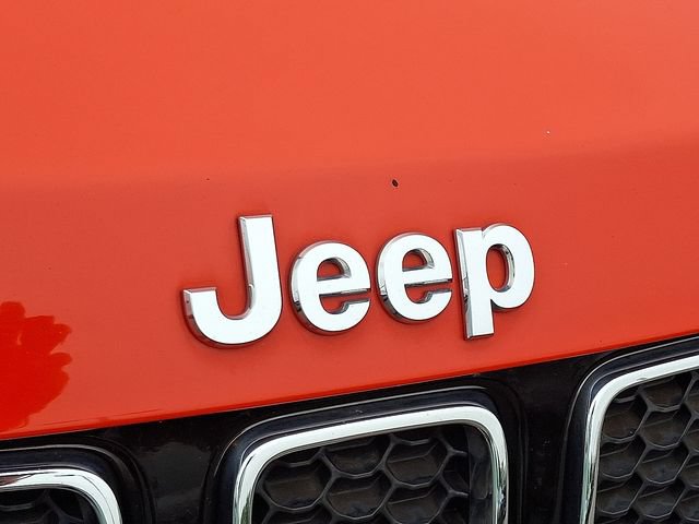 Used 2017 Jeep Compass Sport w/ Tech Group FWD image 9