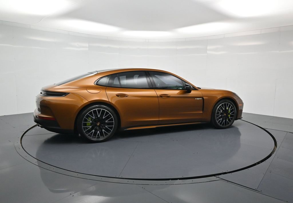 Used 2025 Porsche Panamera 4 image 31