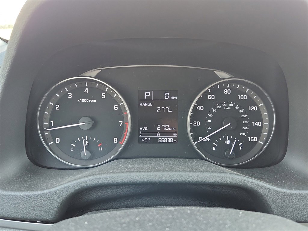 Used 2017 Hyundai Elantra SE image 16