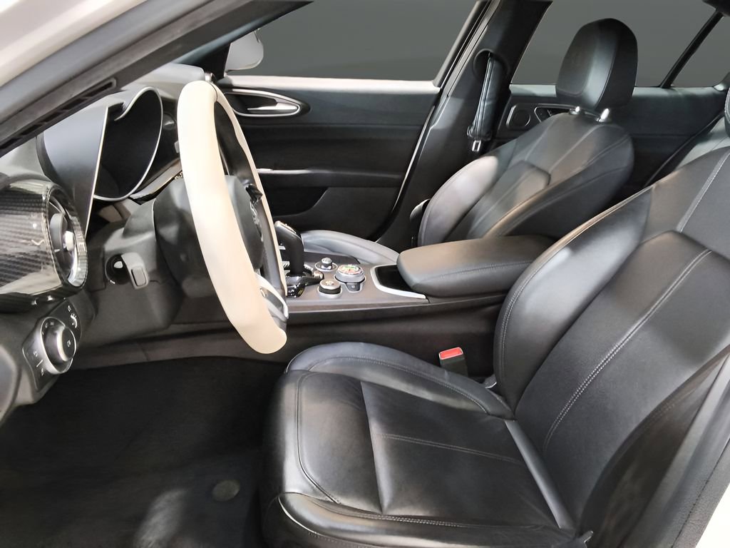 Used 2022 Alfa Romeo Giulia Ti image 18