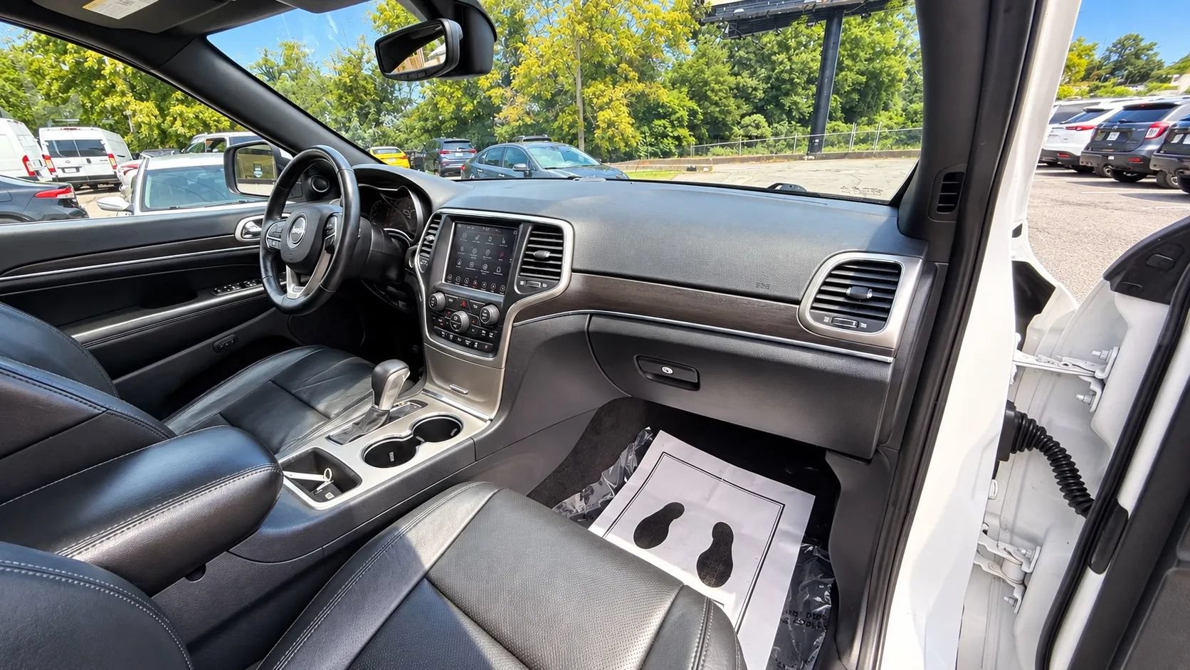 Used 2018 Jeep Grand Cherokee Limited w/ Luxury Group II RWD image 8