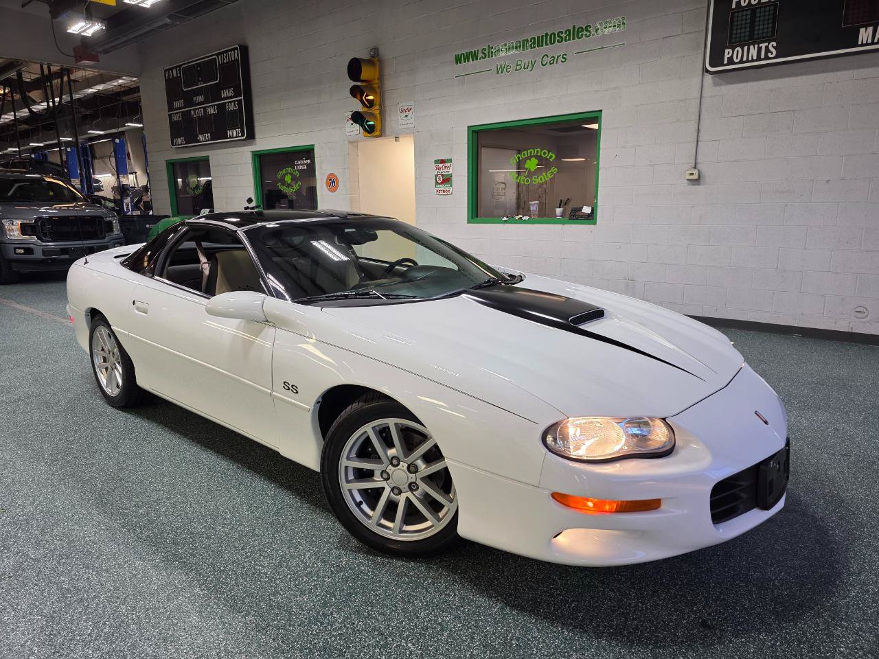 Used 2002 Chevrolet Camaro Z28 w/ SS Performance/Appearance Pkg RWD image 14