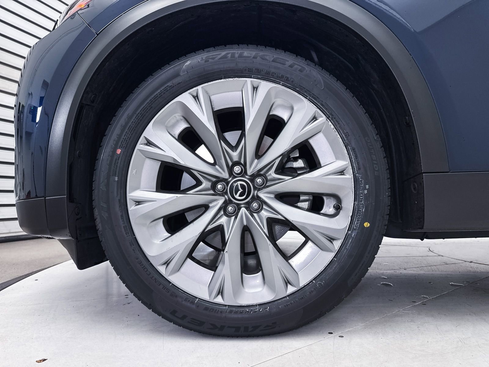 Used 2025 MAZDA CX-90 3.3 Turbo w/ Premium Plus Pkg image 16