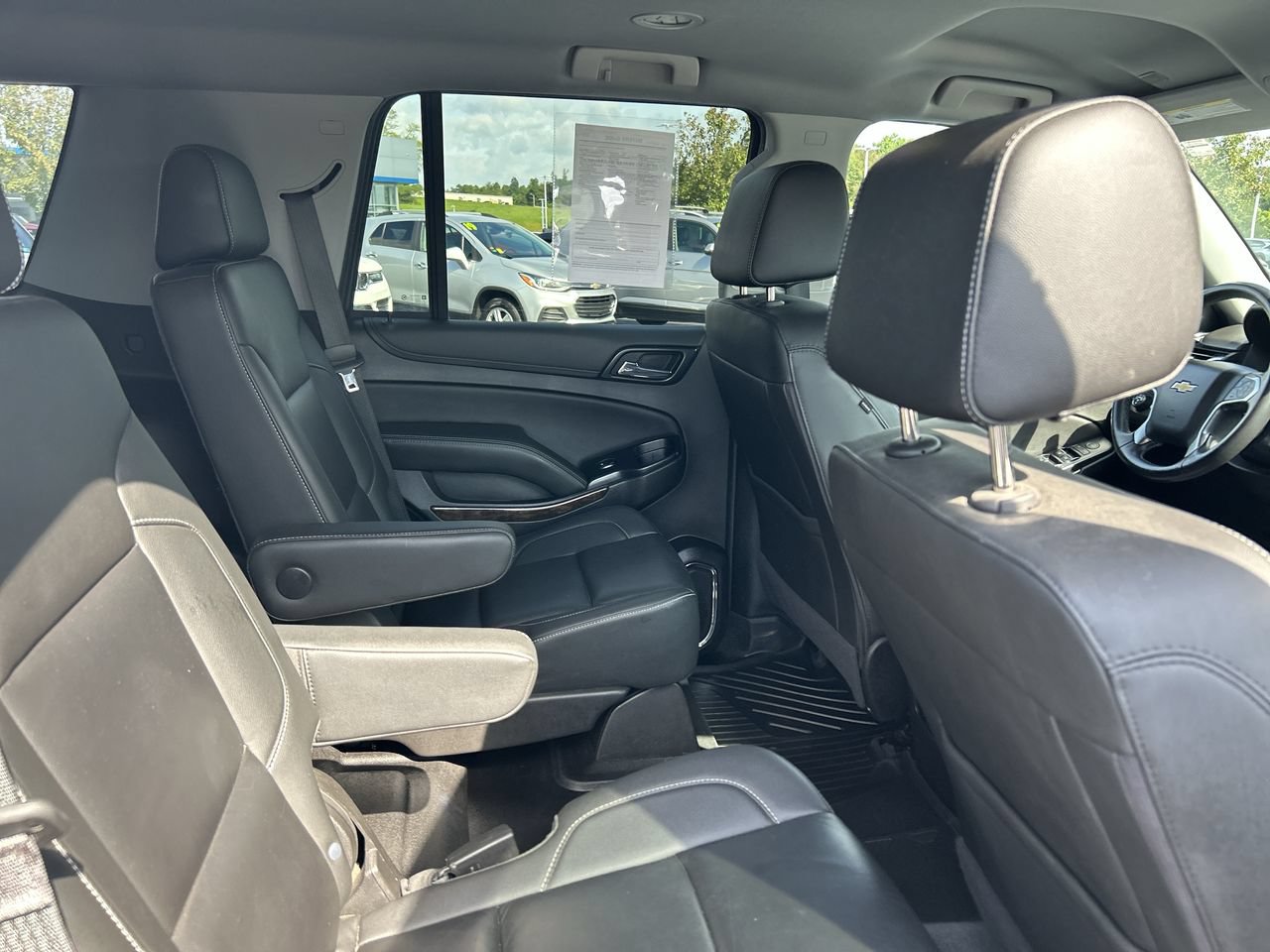 Used 2020 Chevrolet Tahoe LT w/ Off-Road Package AWD/4WD image 18