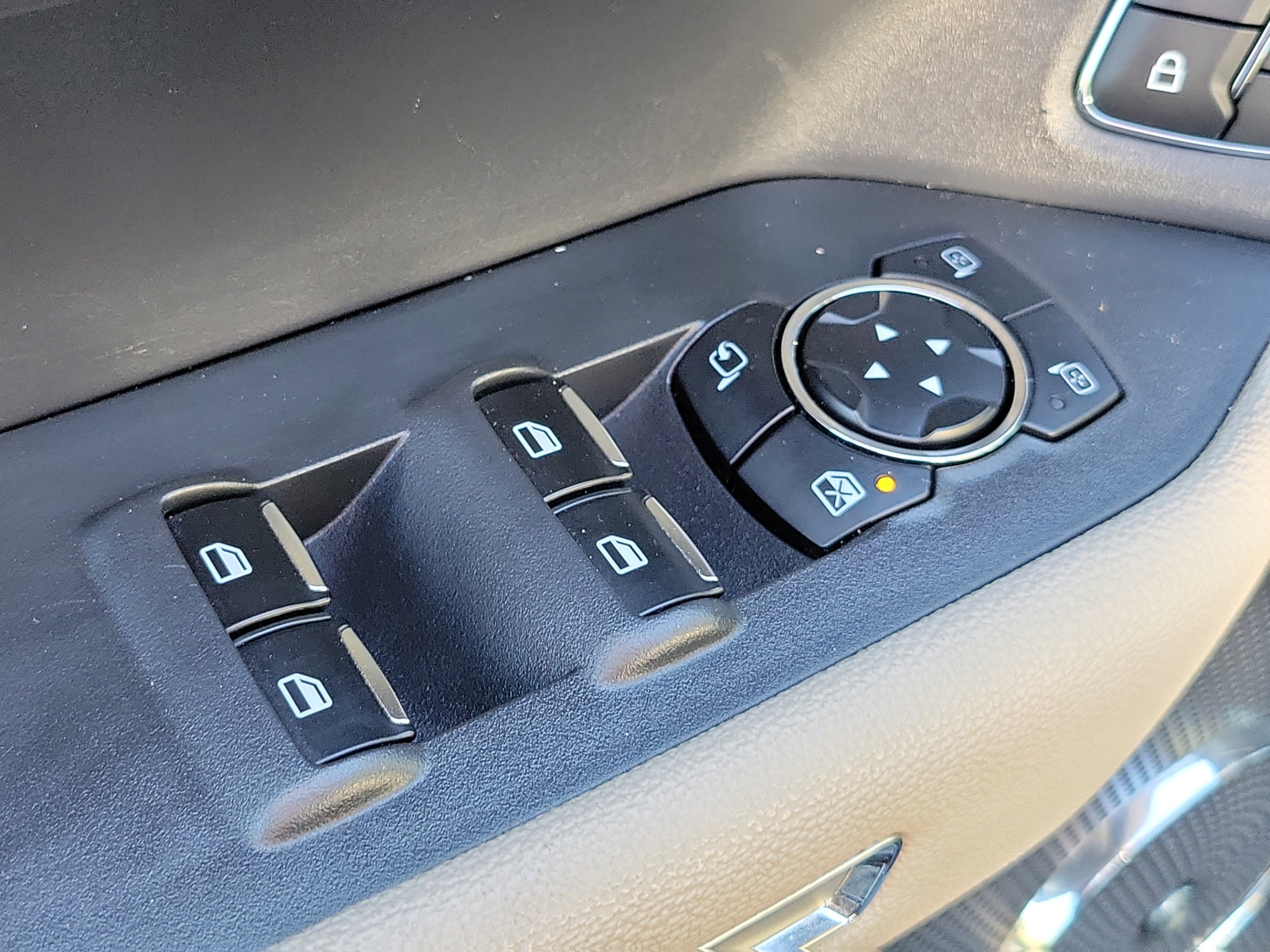 Used 2024 Ford Expedition Limited AWD/4WD image 23