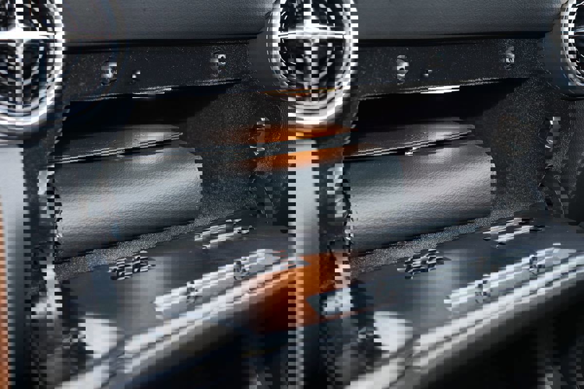 Used 2014 Mercedes-Benz SLK 350 image 57