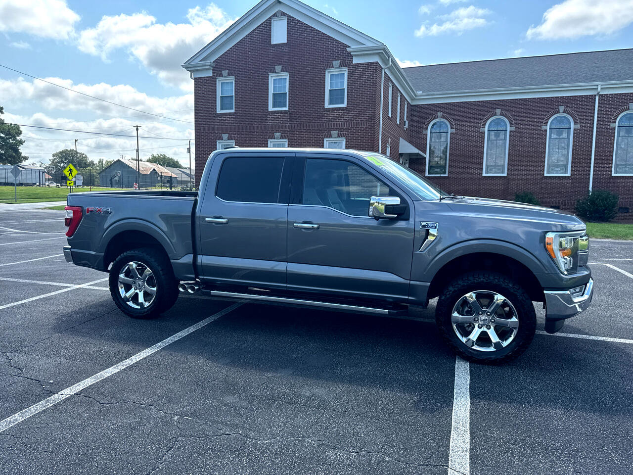 Used 2021 Ford F150 Lariat image 2