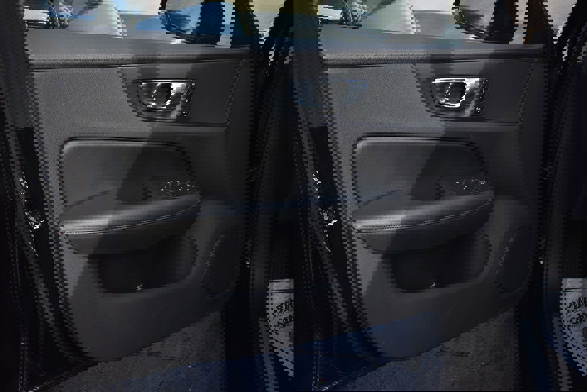 Used 2024 Volvo S60 B5 Plus image 12