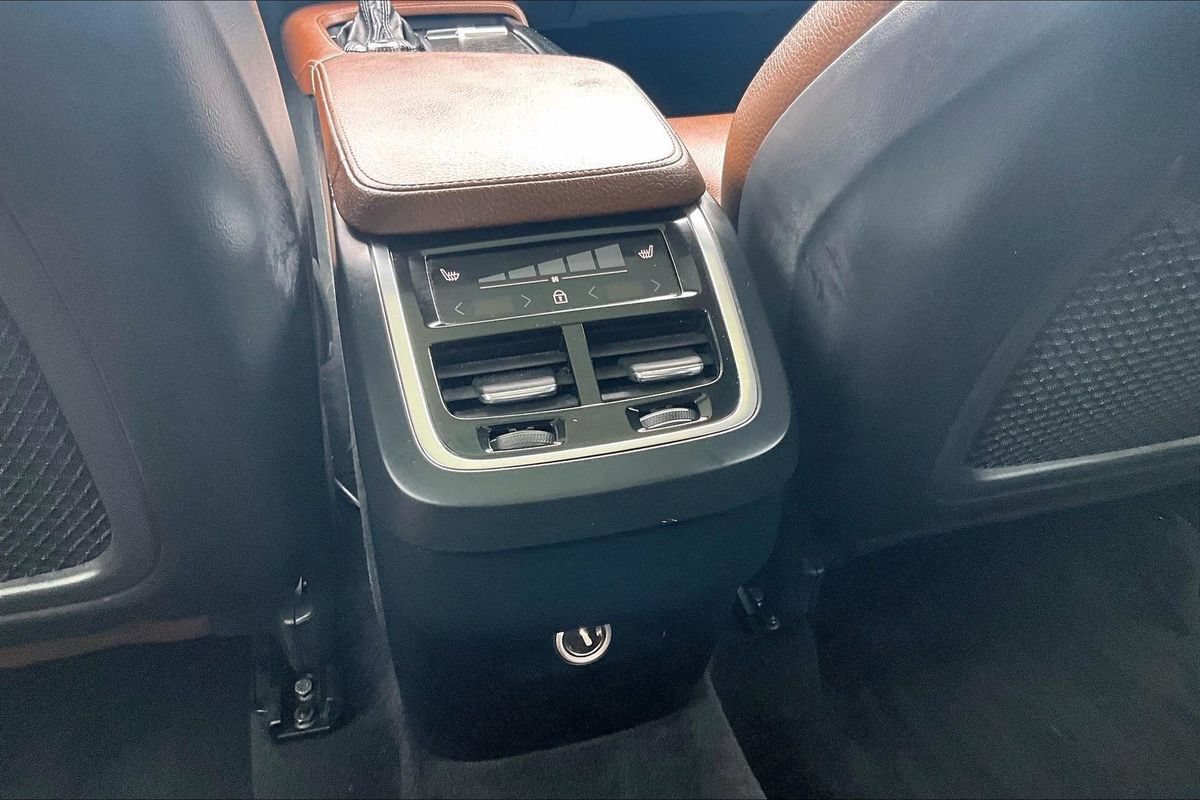 Used 2020 Volvo XC90 T6 Momentum w/ Protection Package Premier AWD/4WD image 32