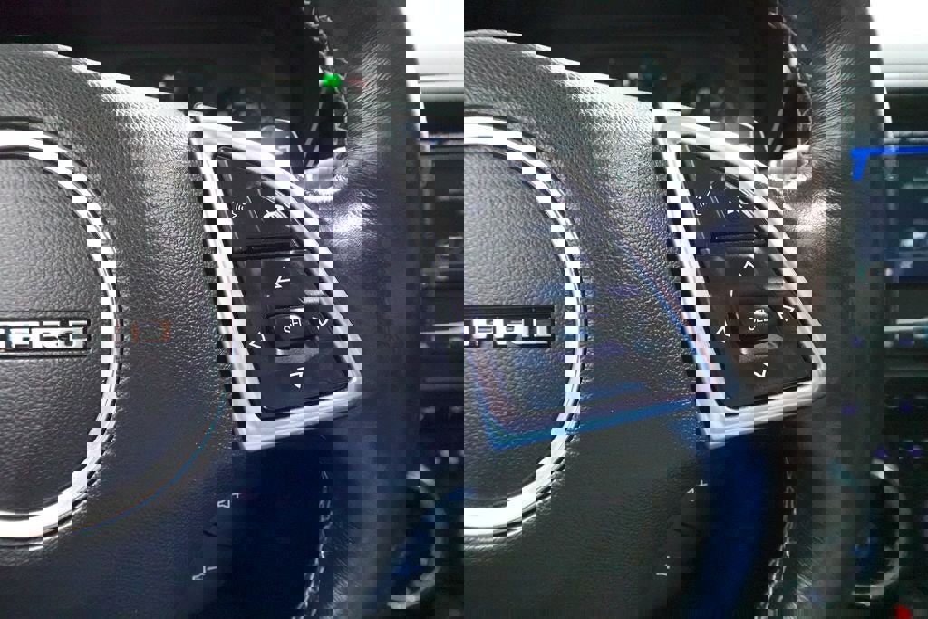 Used 2019 Chevrolet Camaro LT RWD image 11