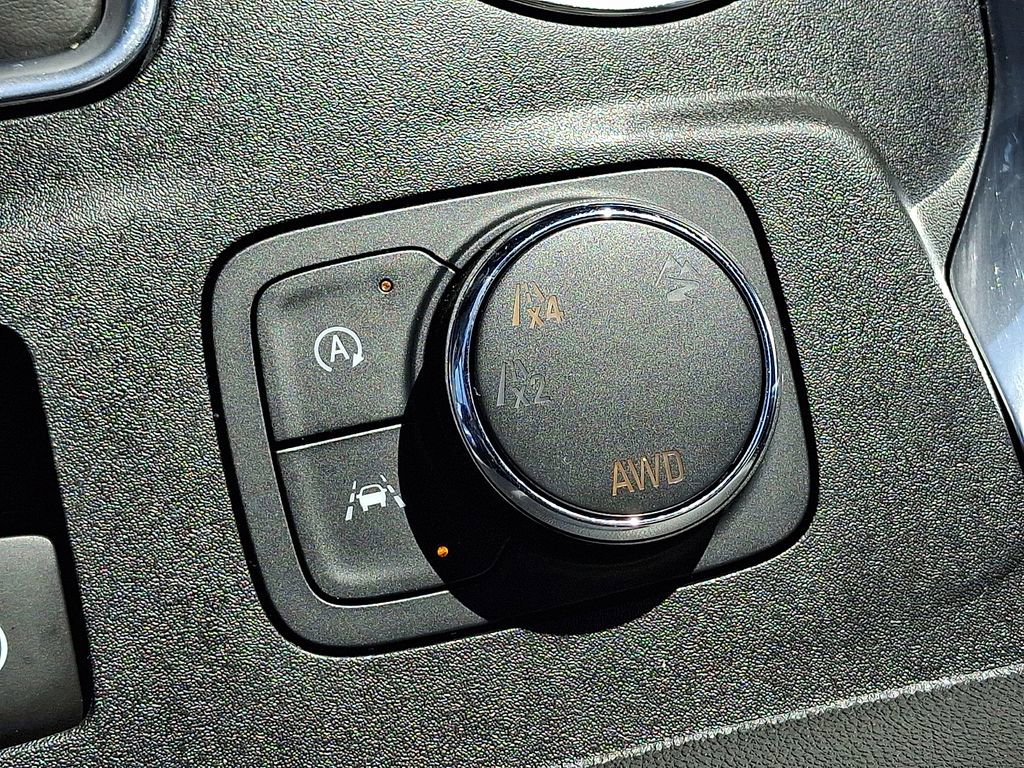 Certified 2023 Chevrolet Traverse LT image 27