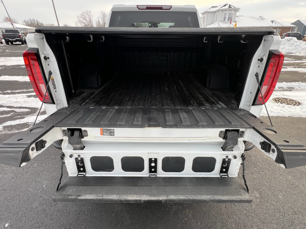 Used 2023 GMC Sierra 1500 SLT w/ SLT Premium Package image 9