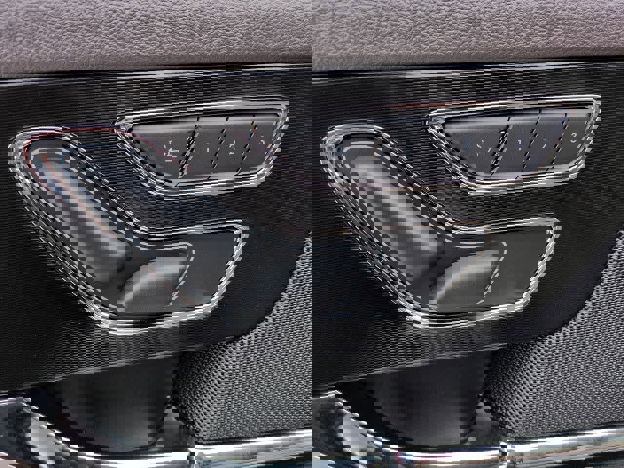 Used 2021 Lincoln Corsair Reserve w/ Equipment Group 201A image 17