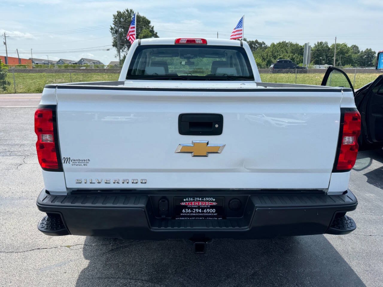 Used 2017 Chevrolet Silverado 1500 W/T w/ Trailering Package AWD/4WD image 7