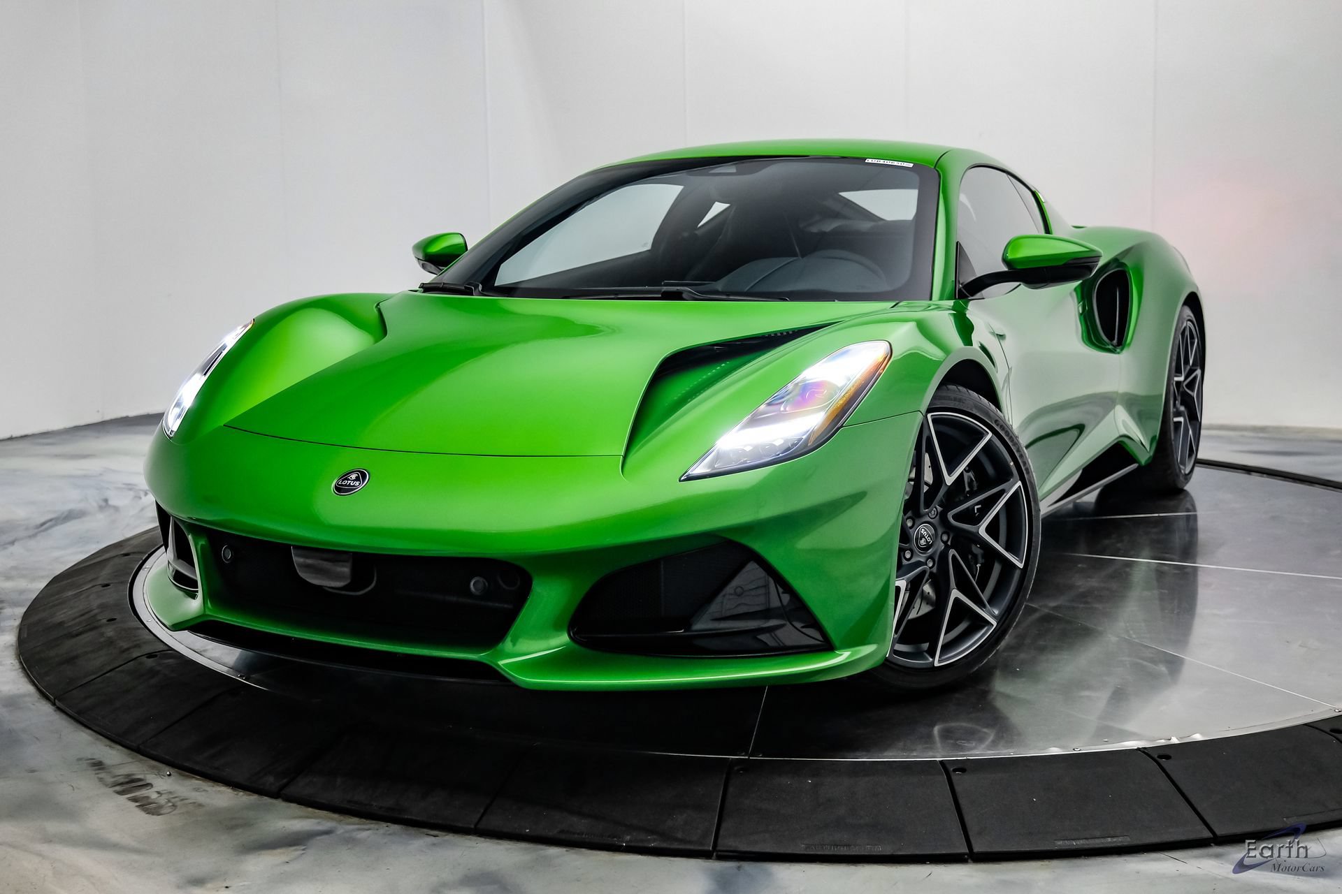 New 2026 Lotus Emira SE RWD image 5