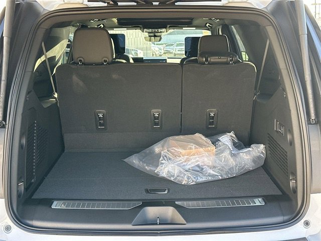 New 2026 GMC Yukon XL Denali w/ Denali Reserve Package image 30