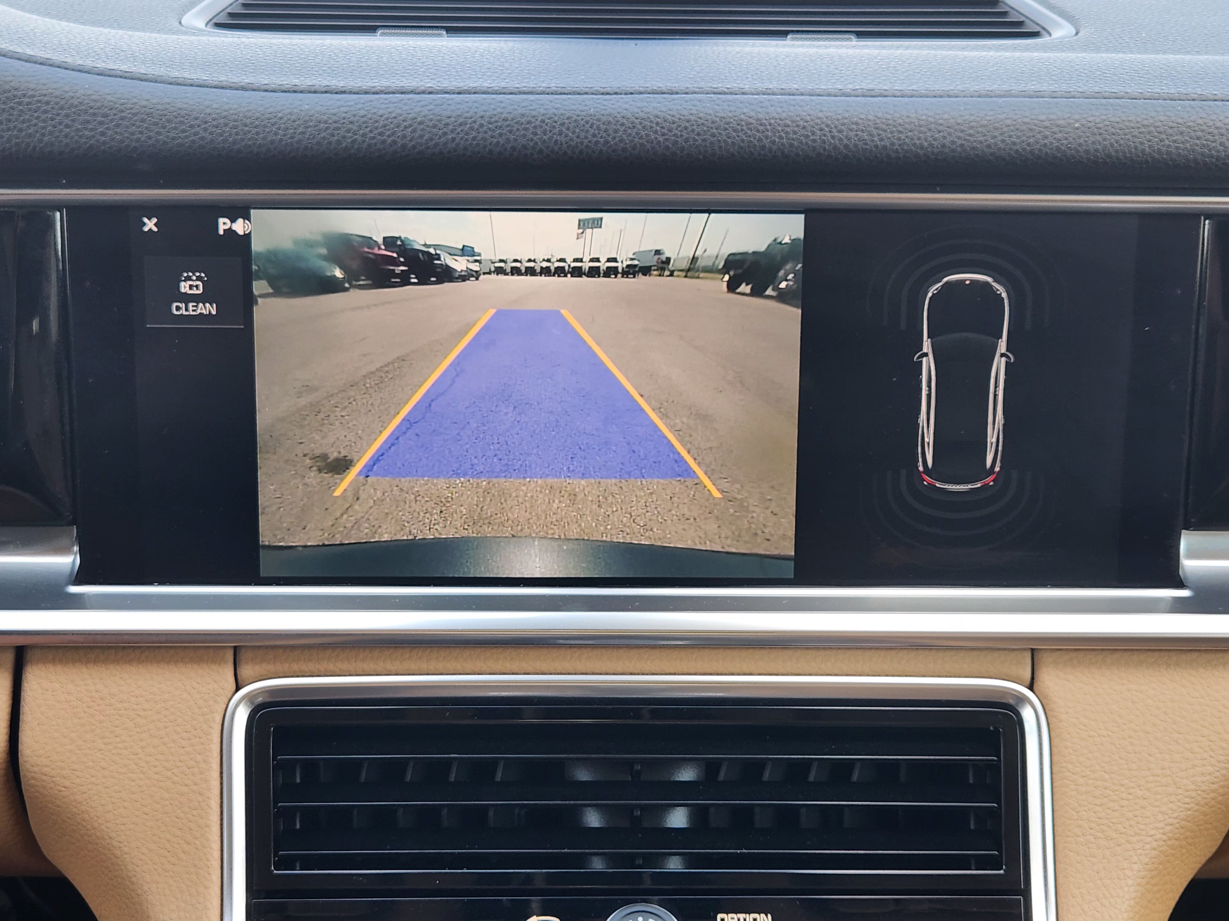 Used 2018 Porsche Panamera 4 AWD/4WD image 18