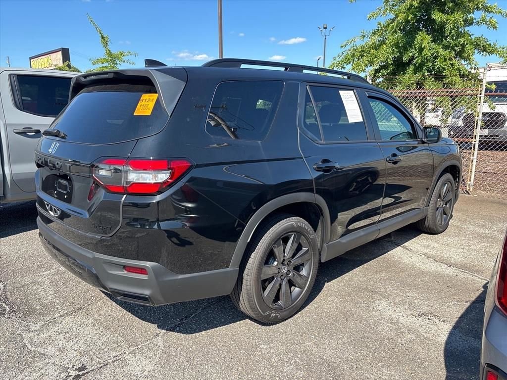 Used 2026 Honda Pilot Sport image 8
