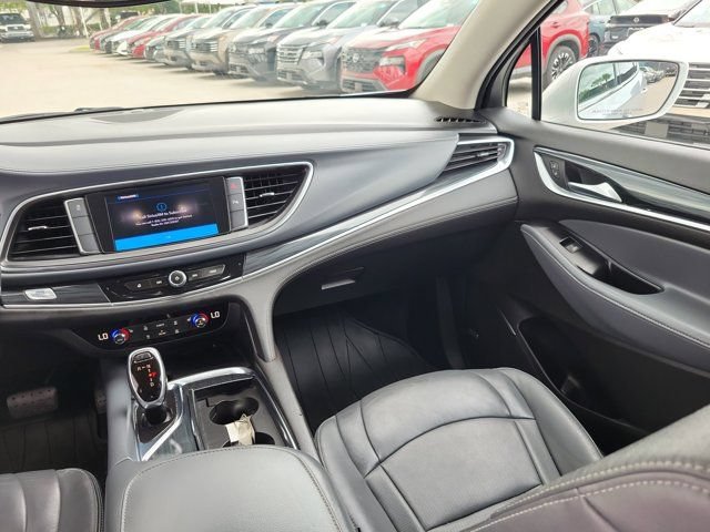 Used 2020 Buick Enclave Essence w/ Sound and Sites Package FWD image 25