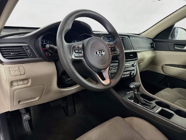 Used 2018 Kia Optima LX w/ 17" Alloy Wheels Package FWD image 19