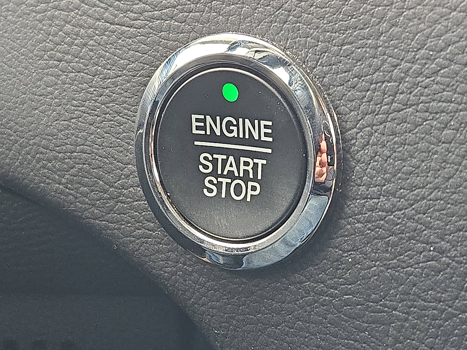 Certified 2024 Ford Edge Titanium w/ Equipment Group 301A image 22