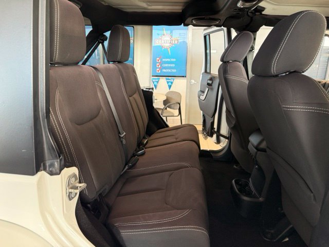 Used 2014 Jeep Wrangler Unlimited Sahara AWD/4WD image 20