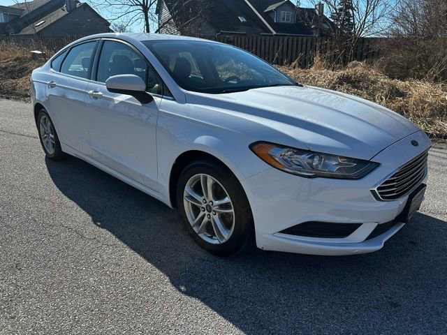 Used 2018 Ford Fusion SE image 3