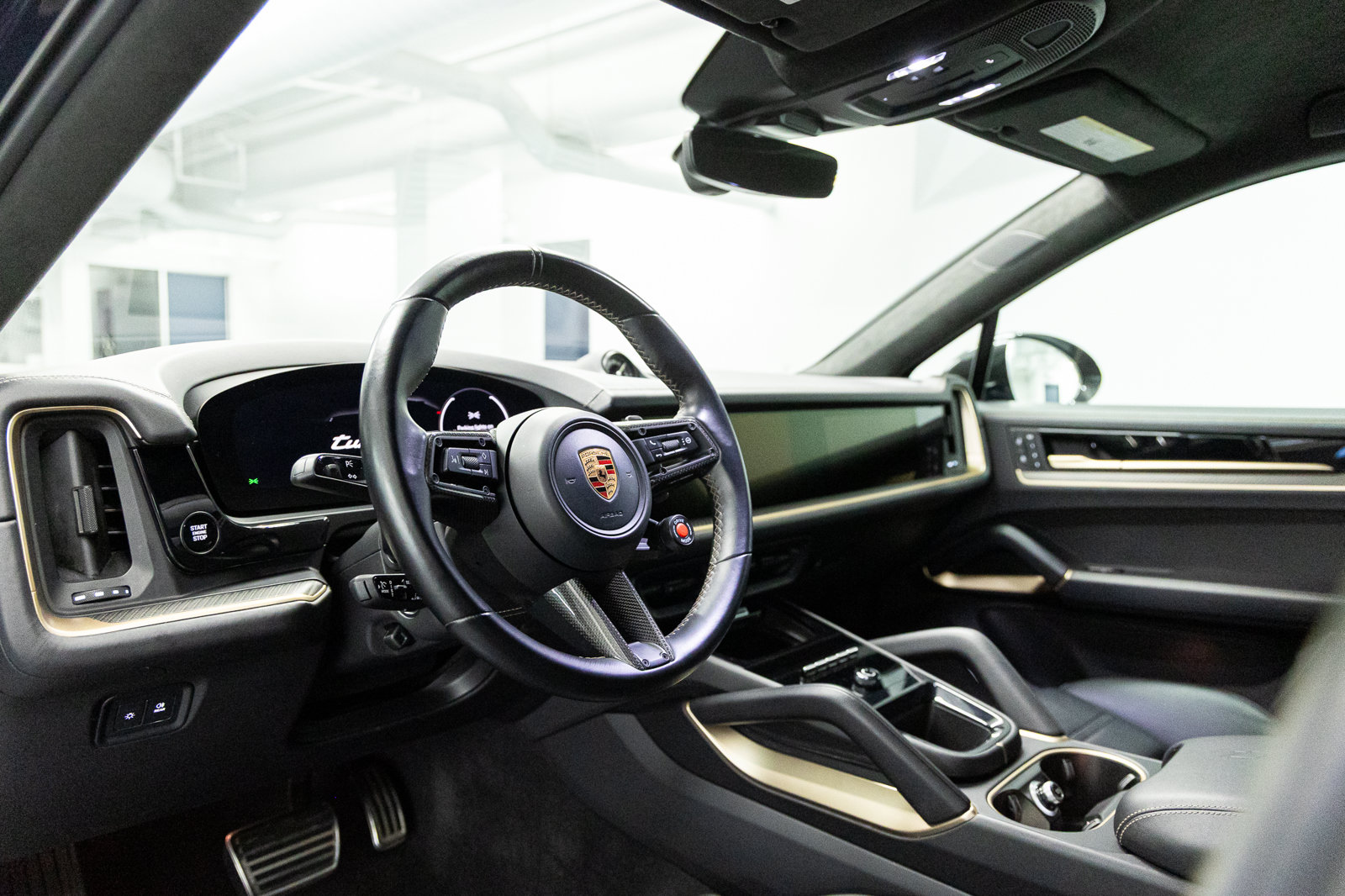 Used 2024 Porsche Cayenne Turbo GT AWD/4WD image 32