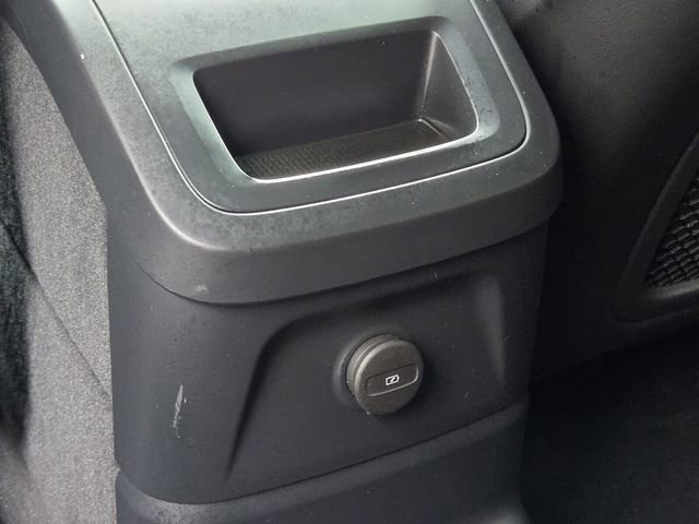 Used 2024 Volvo XC60 T8 Plus image 16