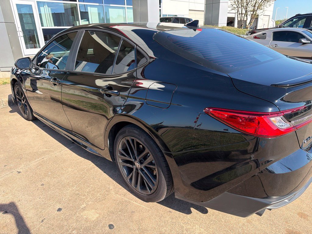 Used 2026 Toyota Camry SE w/ Convenience Package FWD image 2
