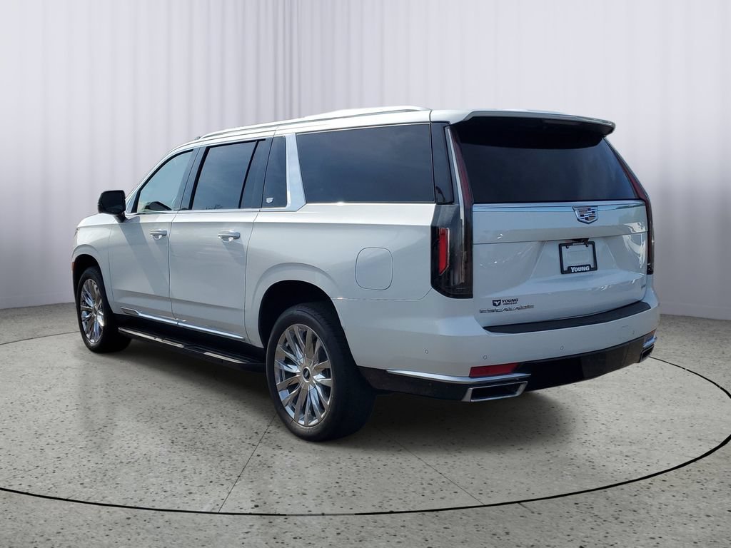 Used 2024 Cadillac Escalade ESV Premium Luxury w/ LPO, Floor Liner Package AWD/4WD image 4