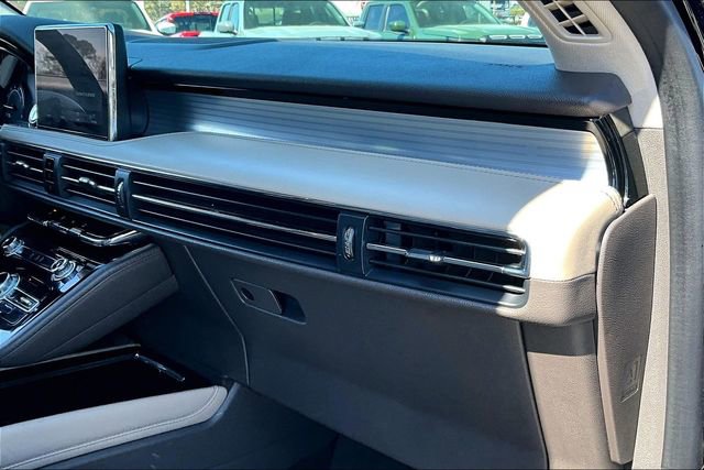 Used 2022 Lincoln Corsair FWD image 21