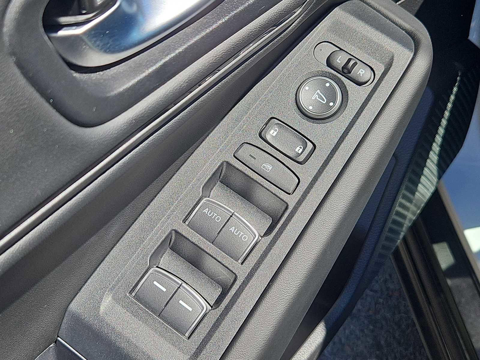 Used 2023 Honda Accord EX image 21