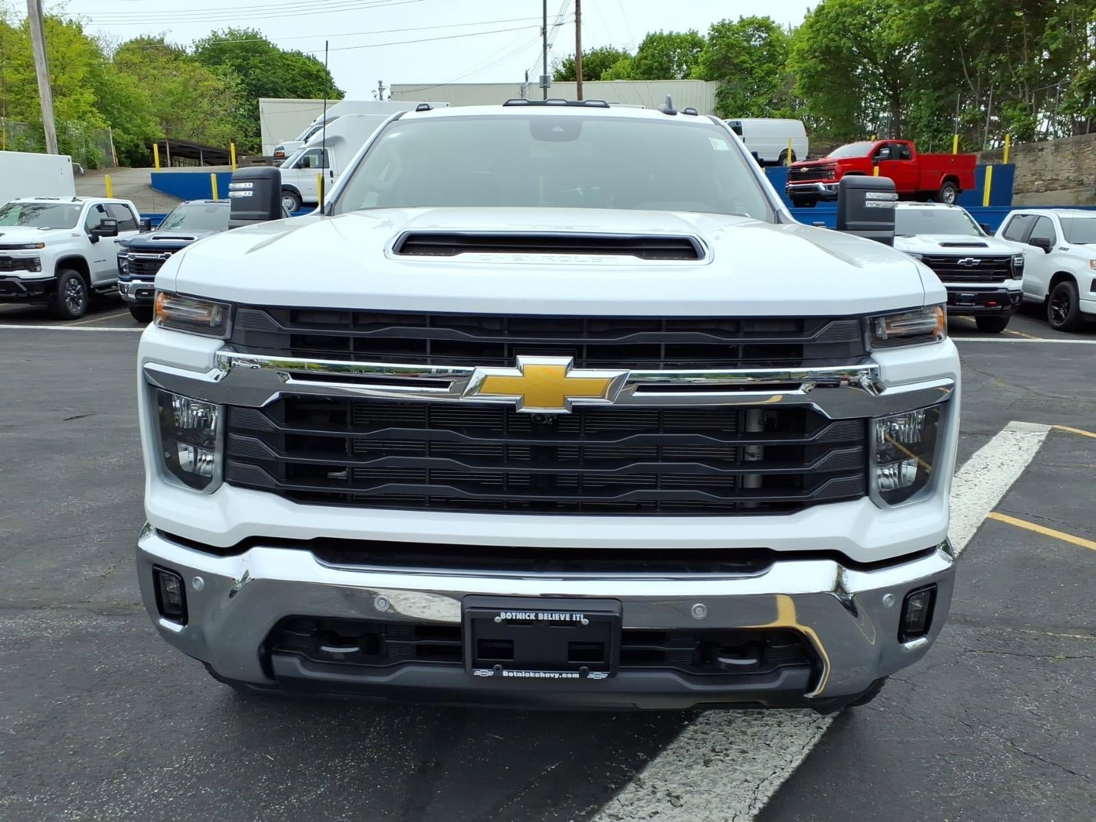 New 2026 Chevrolet Silverado 2500 LT w/ All Star Edition AWD/4WD image 8