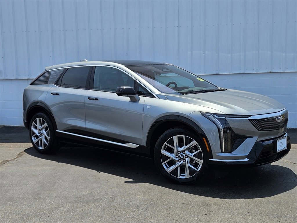 New 2025 Cadillac Optiq Luxury 2 image 1