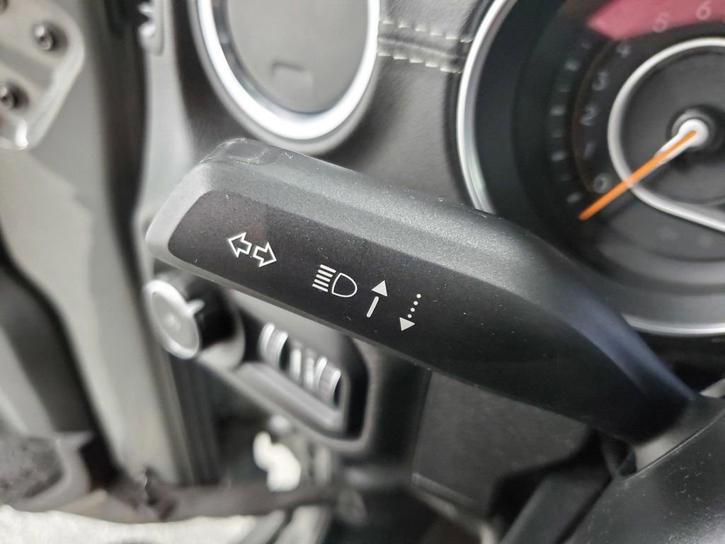 Used 2019 Jeep Wrangler Unlimited Sahara w/ Quick Order Package 24M Moab image 29