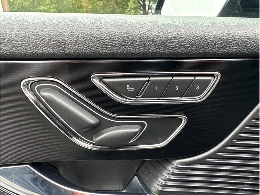 Used 2020 Lincoln Corsair Sport Utility 4D w/ Equipment Group 101A image 11