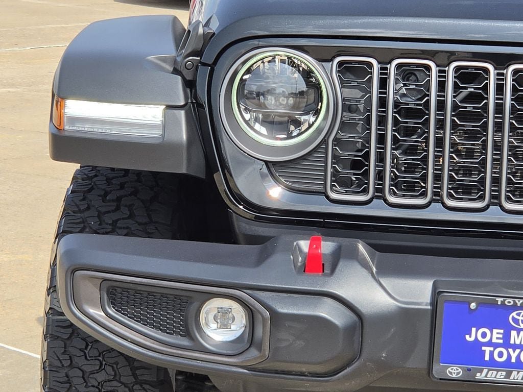 Used 2026 Jeep Wrangler Unlimited Rubicon AWD/4WD image 5