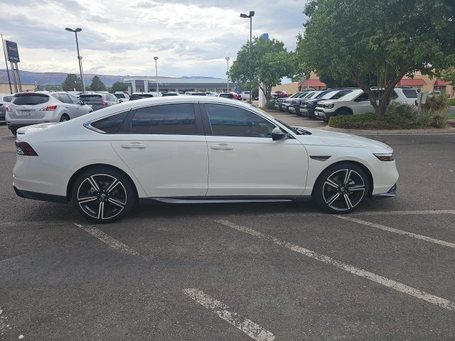 Used 2023 Honda Accord Sport image 4