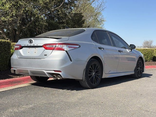 Used 2020 Toyota Camry SE image 5