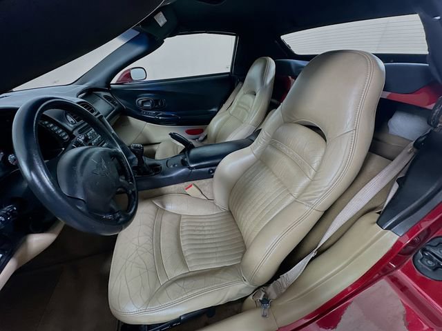 Used 2004 Chevrolet Corvette Convertible w/ Preferred Equipment Group image 20