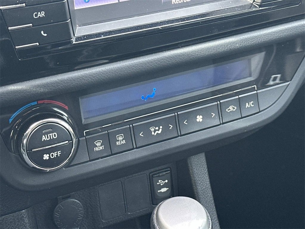 Used 2015 Toyota Corolla S image 29