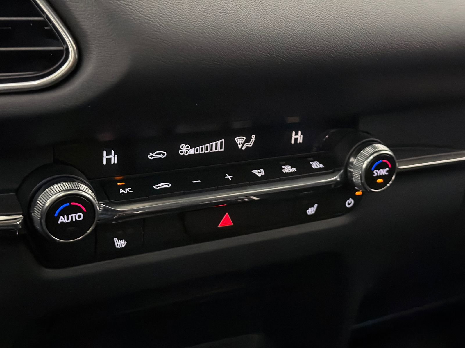 Certified 2025 MAZDA CX-30 AWD 2.5 S w/ Premium Package image 27