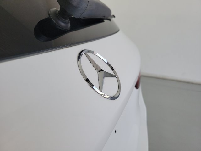Used 2022 Mercedes-Benz GLC 300 w/ AMG Line image 8