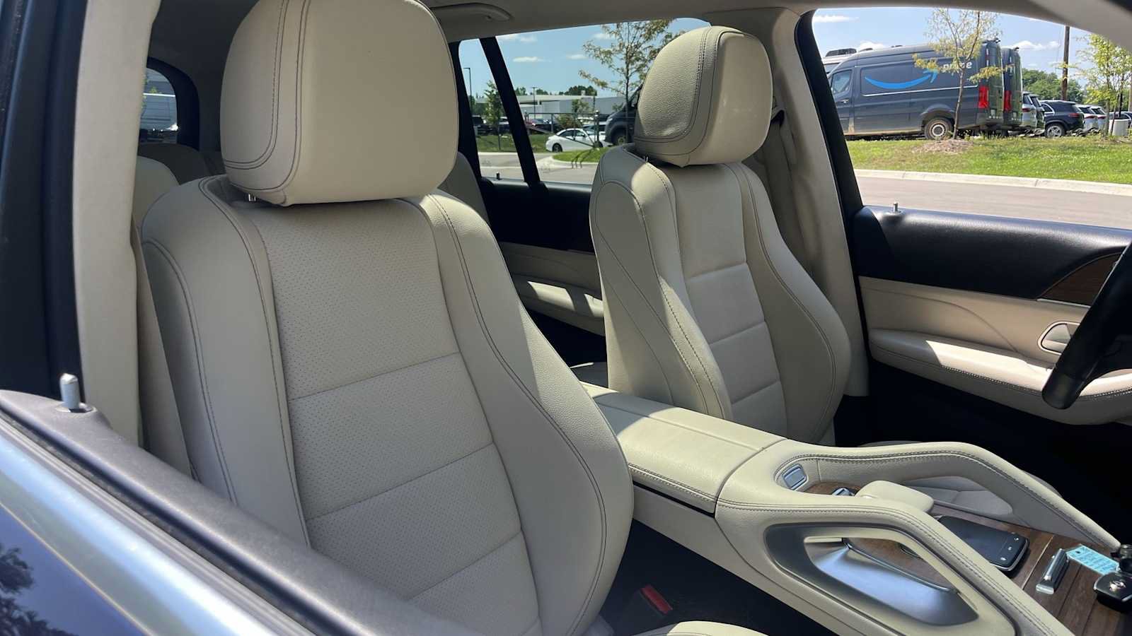 Used 2022 Mercedes-Benz GLS 450 4MATIC image 37