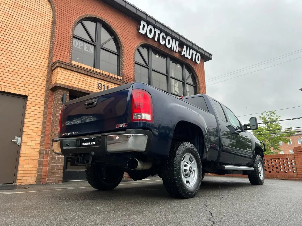 Used 2011 GMC Sierra 2500 SLT AWD/4WD image 12